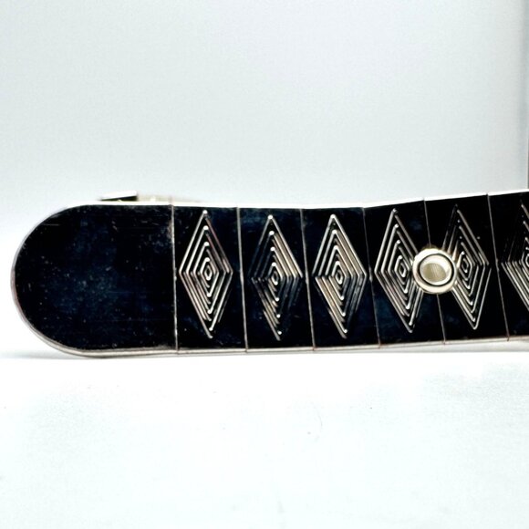 Silver-Tone Geometric Diamond Pattern Metal Belt Vintage With Buckle - Picture 4 of 7